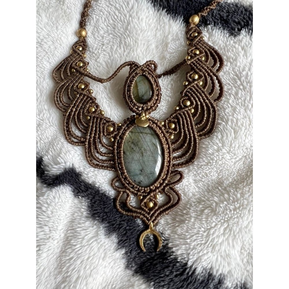 Double Rainbow Flash Labradorite Hemp Necklace - Picture 4 of 5